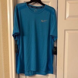 Nike Men's Vibrant Blue Short Sleeve Tee